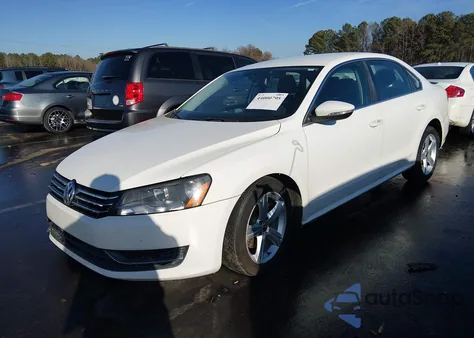 2012 Volkswagen Passat 2.5L Se z USA, uszkodzony, nr VIN 1VWBH7A3XCC049077